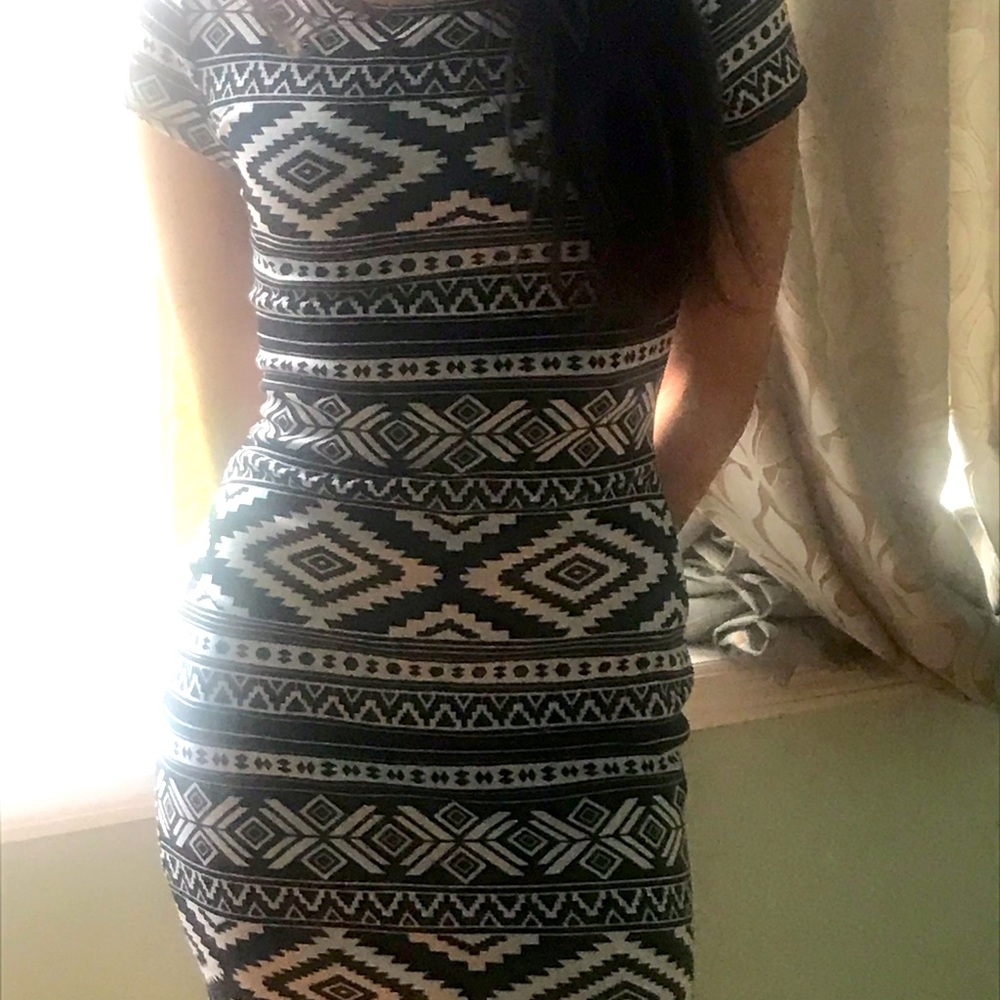 Aztec black white fitted dress size small
